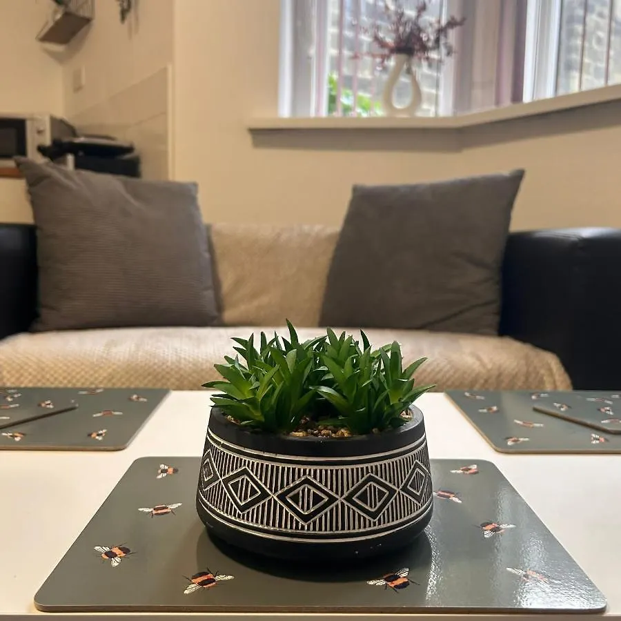 Bv Charming Studio With Free Private Parking, 10 Minutes From Town Centre Lägenhet Huddersfield Storbritannien